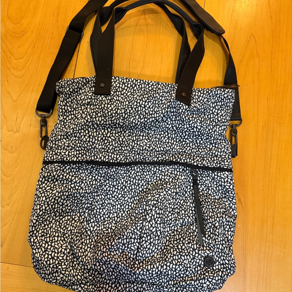 Lululemon Festival Bag II 5L EUC